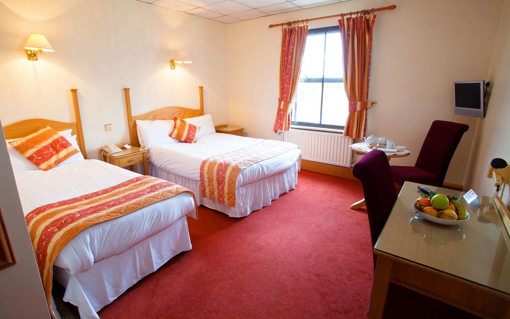 The Lucan Spa Hotel Luaran gambar