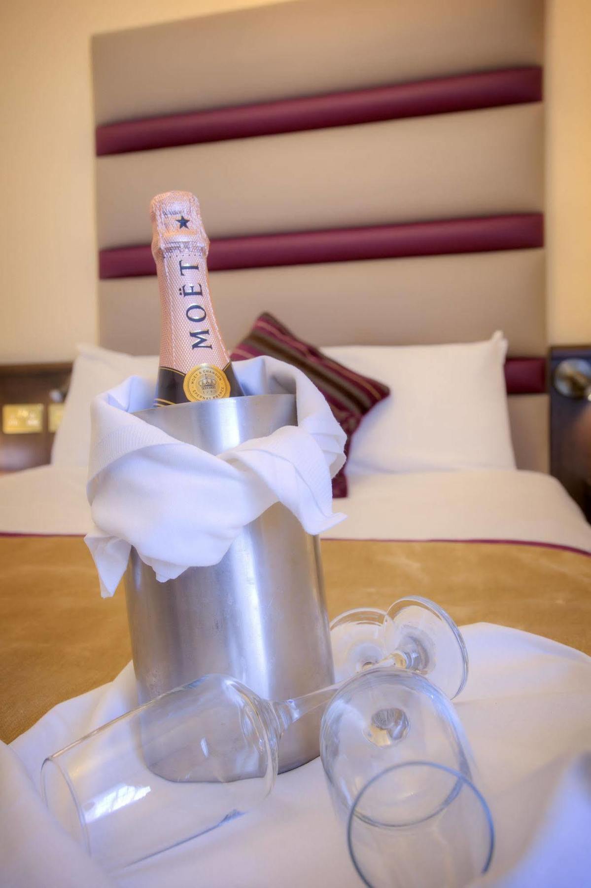 The Lucan Spa Hotel Luaran gambar